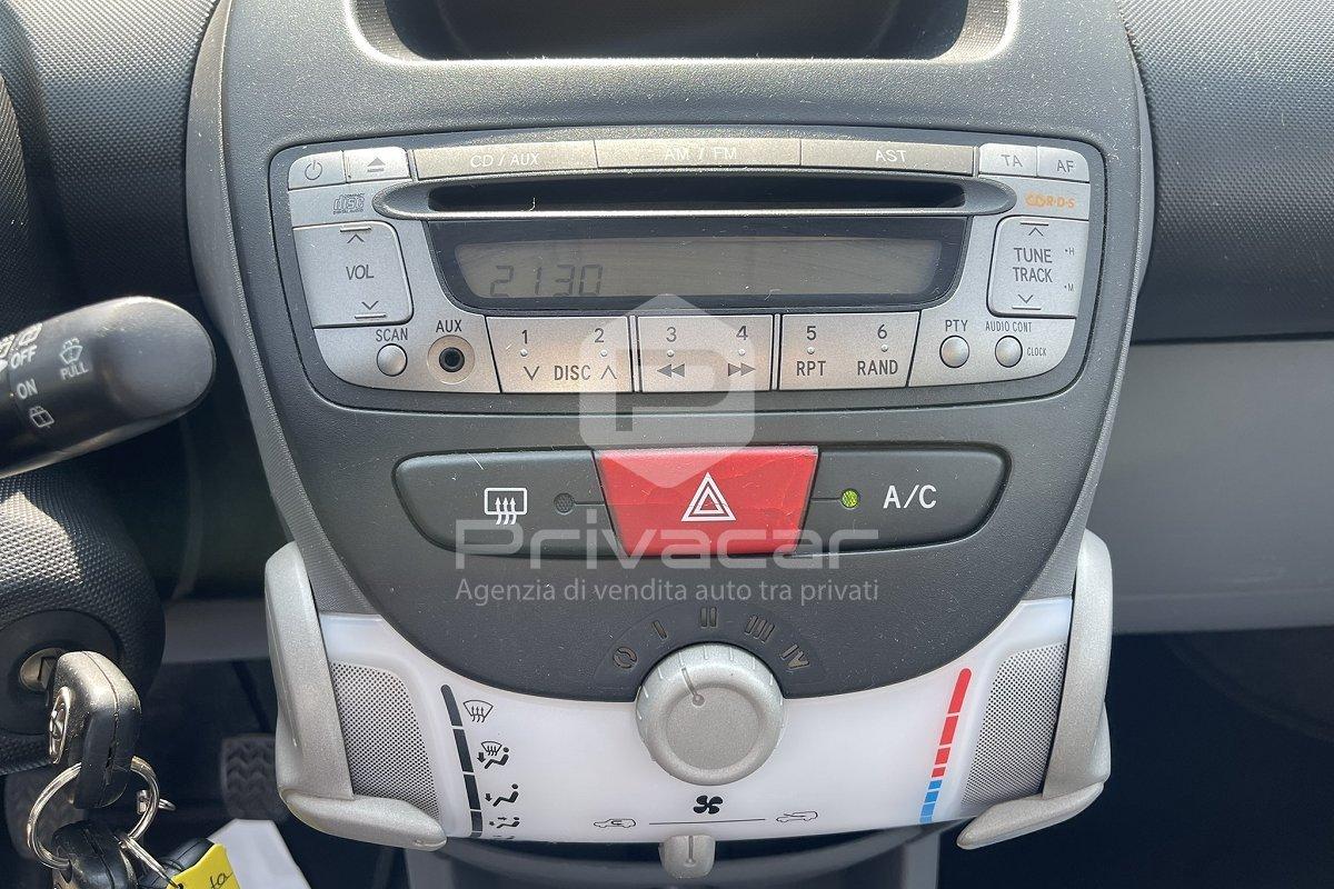 TOYOTA Aygo 1.0 12V VVT-i 5 porte Sol