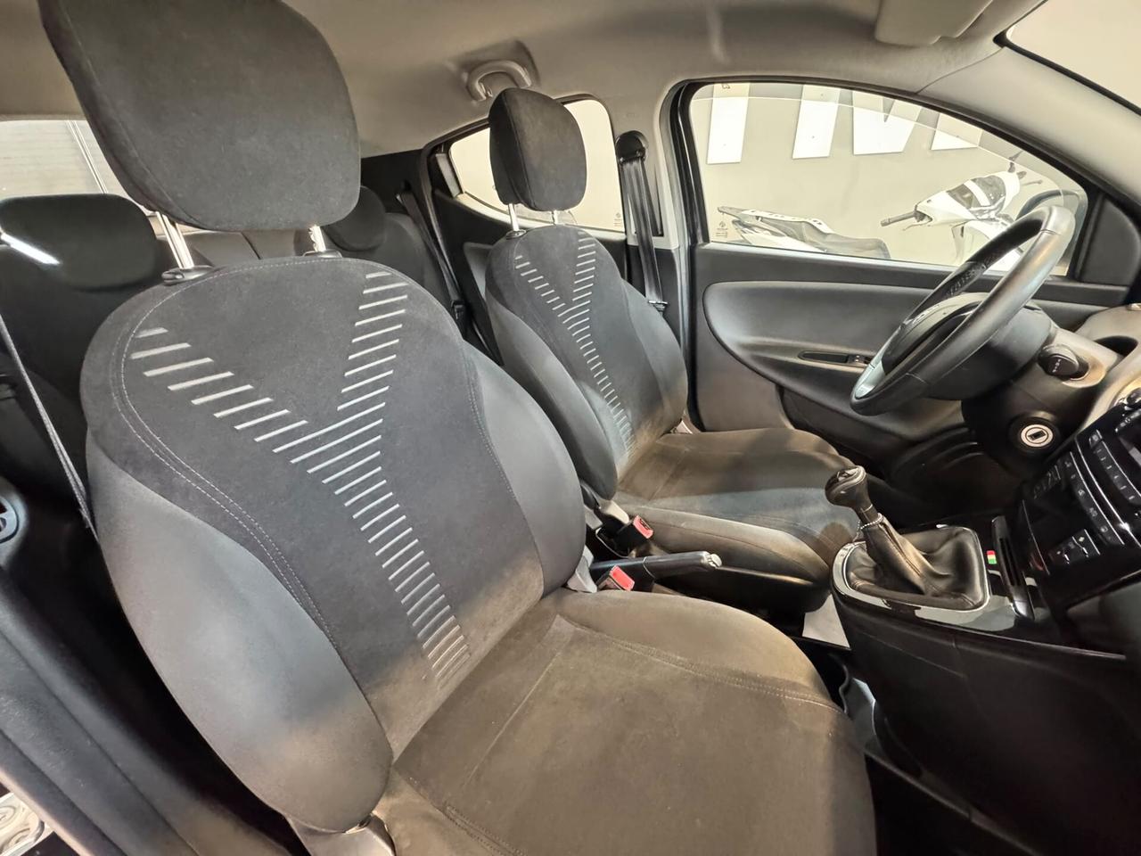 Lancia Ypsilon 1.3 MJT 16V 95 CV 5 porte S&S Gold