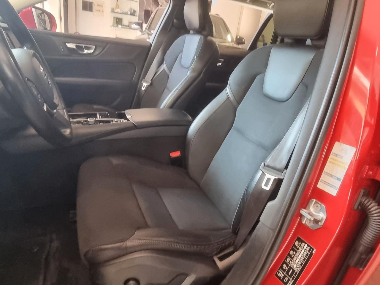 Volvo V60 T6 Twin Engine AWD Geartronic Business Plus
