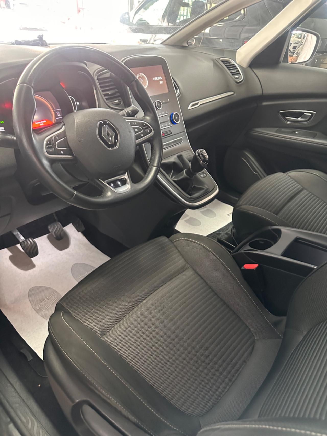 Renault Scenic Scénic dCi 8V 110 CV EDC Energy Sport Edition2