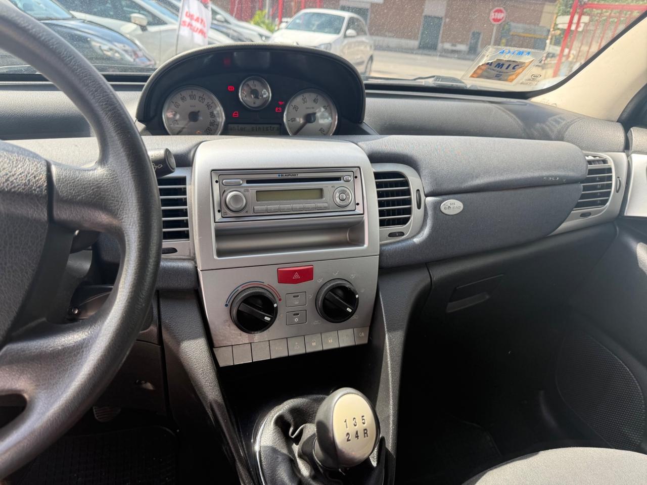 Lancia Ypsilon 1.3 MJT 75 CV Argento