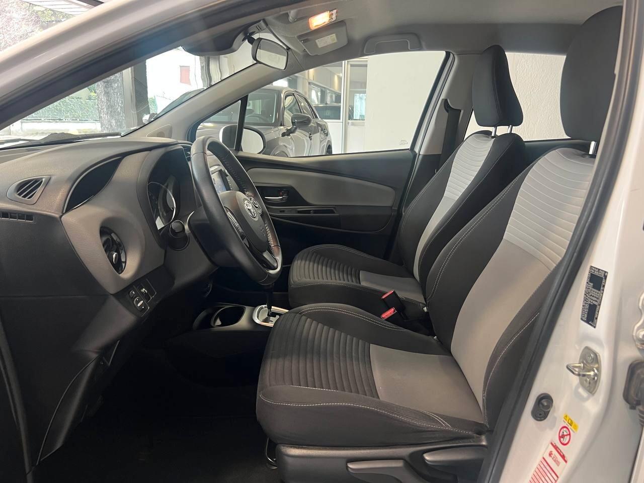 Toyota Yaris 1.5 Hybrid 72cv Business - 2019