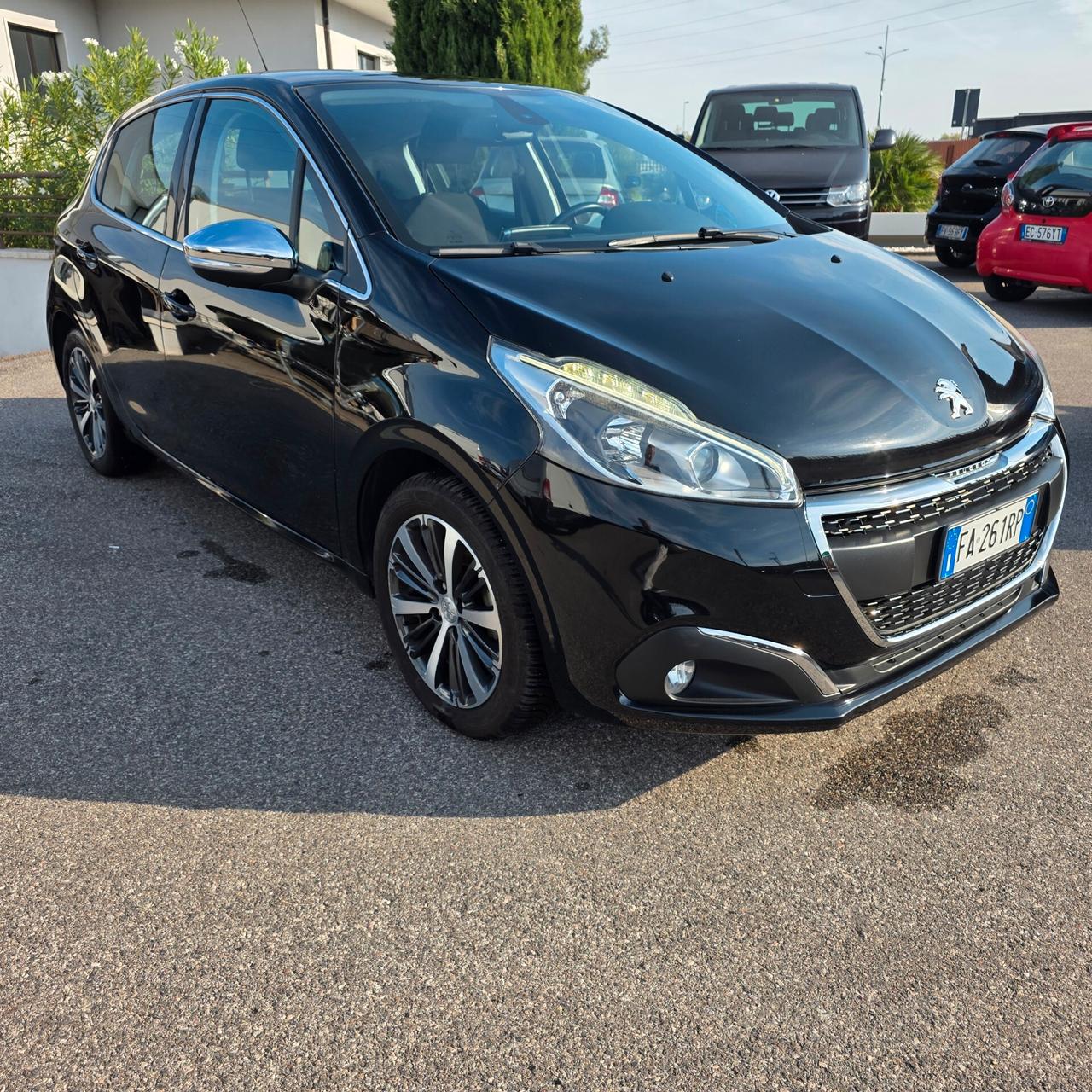 Peugeot 208 1.6 HDi 100 CV 5 porte GT Line Neopatentati ok -VEDI BENE FOTO-