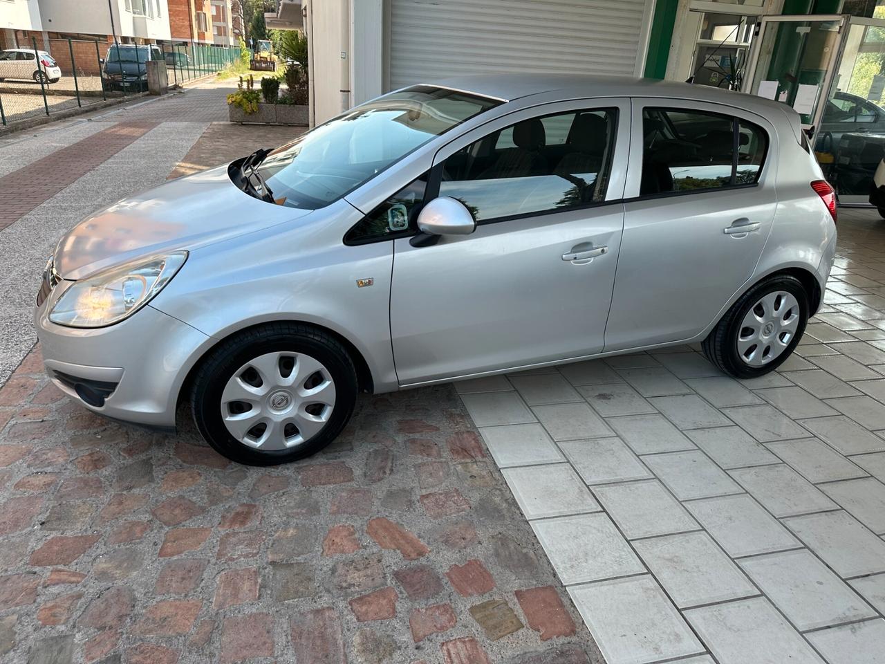 Opel Corsa 1.2 Neopatentati (12 RATE)