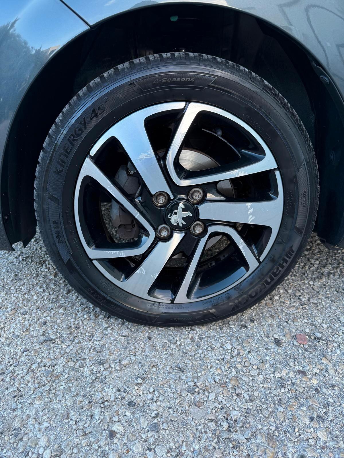 Peugeot 108 - 90.000 KM - NEOPATENTATI