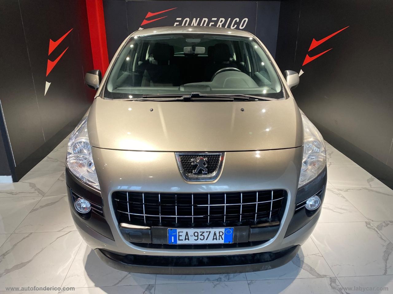 PEUGEOT 3008 1.6 HDi 110 CV AUTOMATICO Premium
