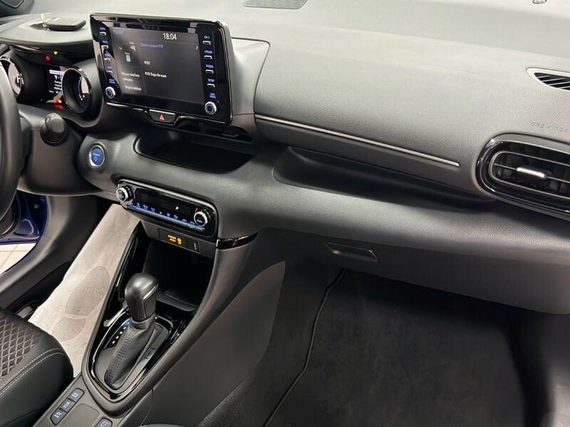 Toyota Yaris Hybrid Lounge MY22
