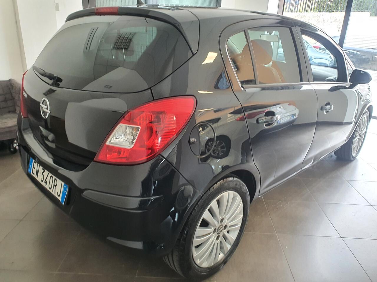 Opel Corsa 1.2 Gpl di serie