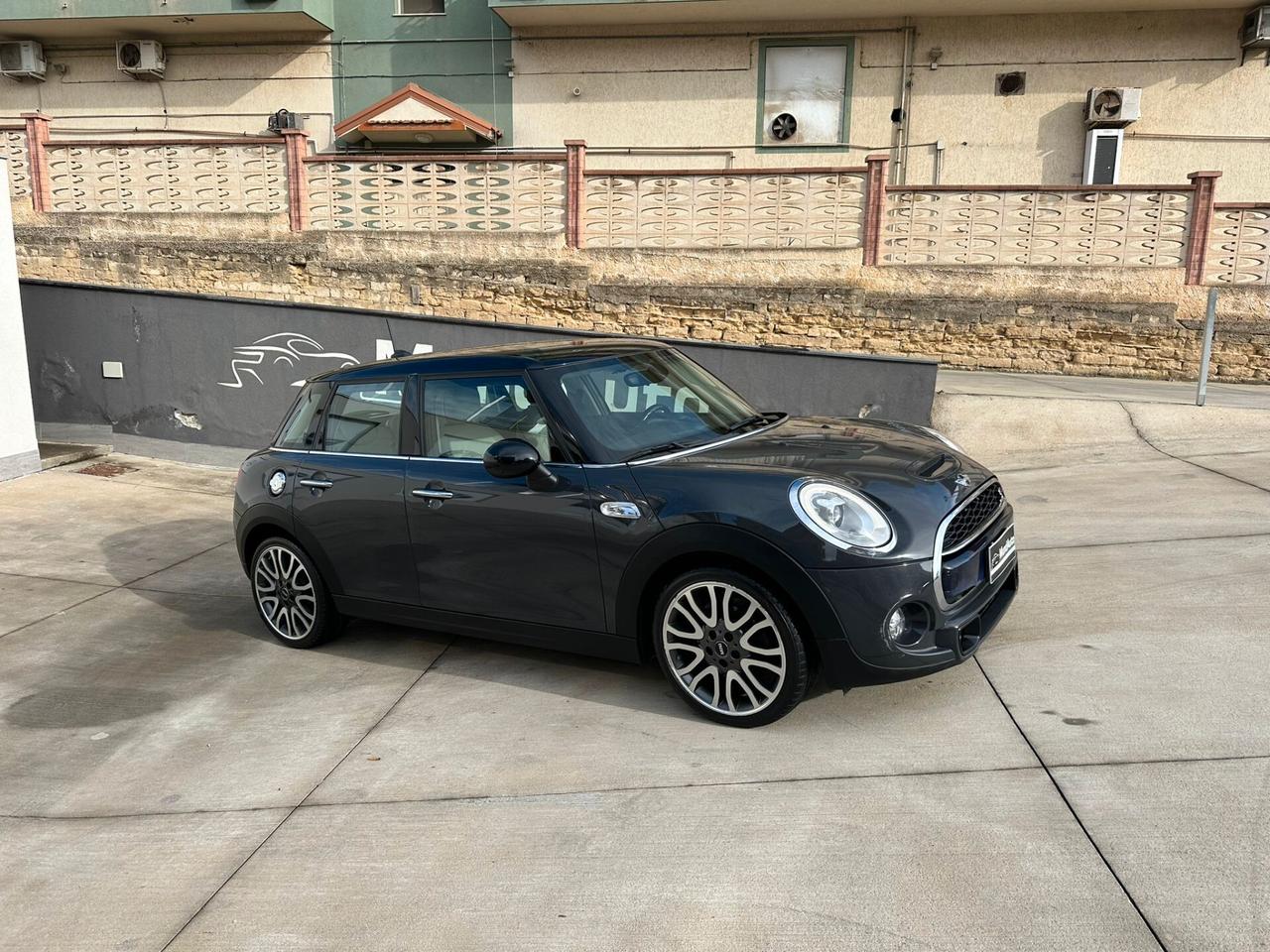 Mini 2.0 Cooper SD aut. Hype 5 porte