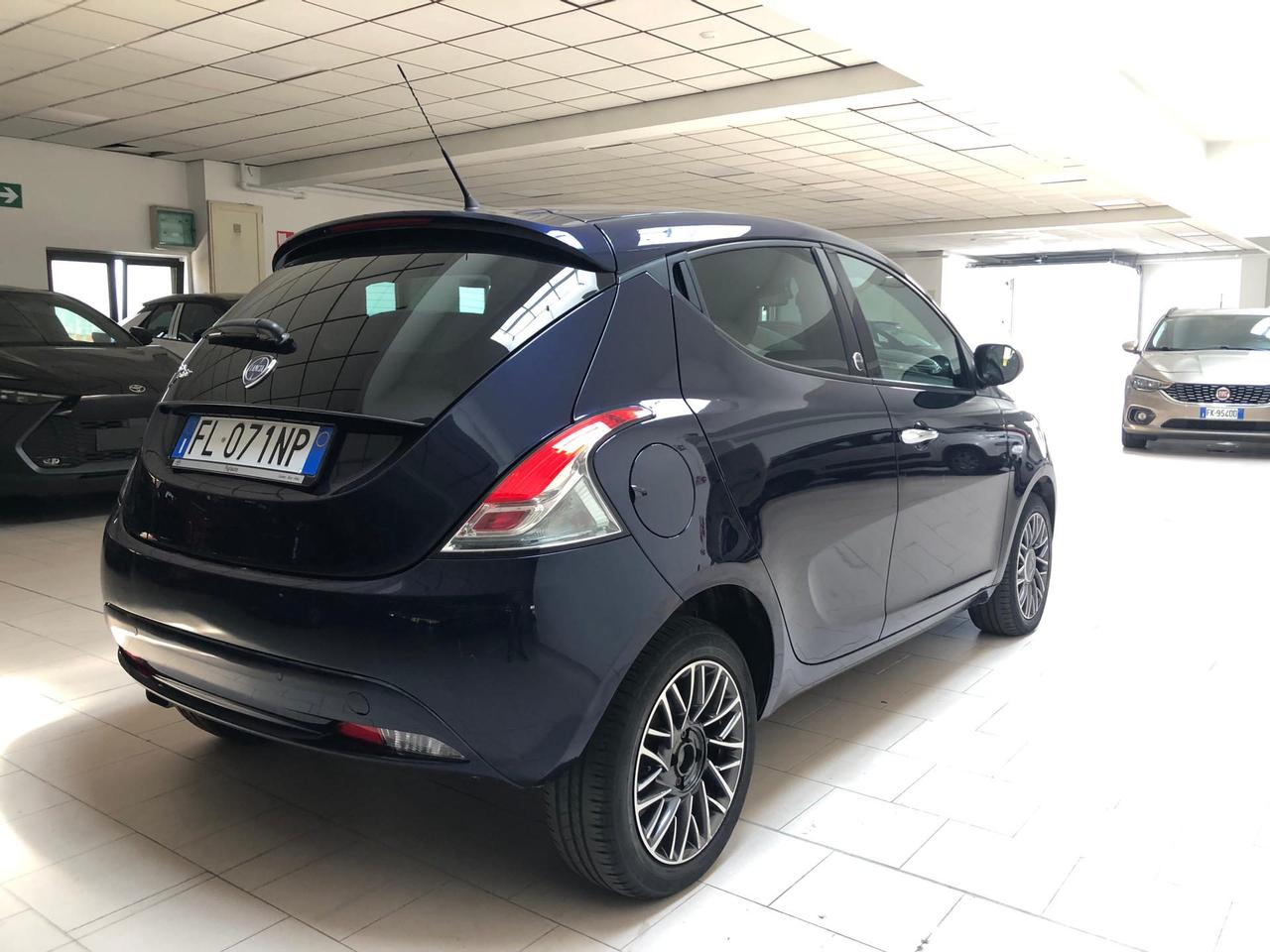 Lancia Ypsilon 1.2 Gold ecochic Gpl 69cv my16