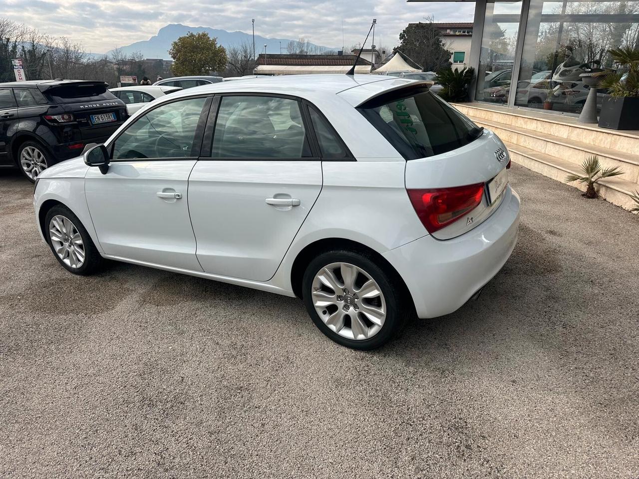 Audi A1 1.6 TDI S line edition plus NEOPATENTATI