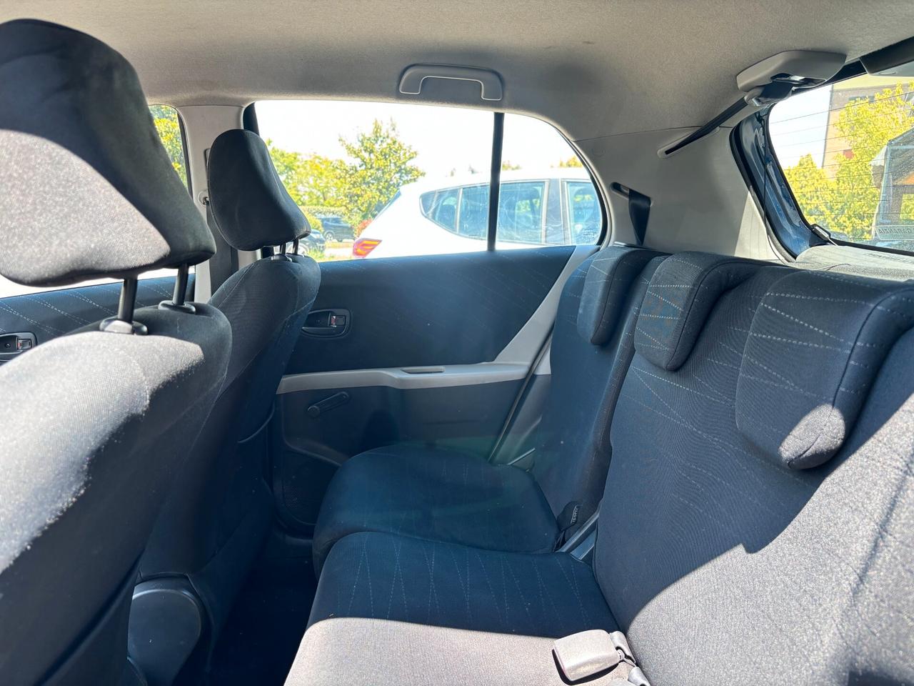 Toyota Yaris 1.0 5 porte Sol
