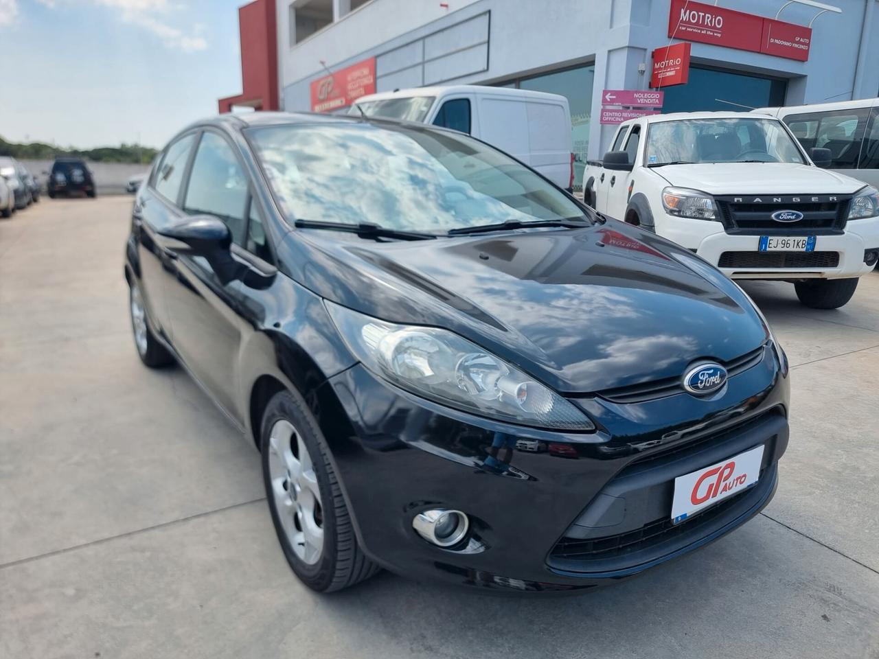 Ford Fiesta 1.4 TDCi 70CV 5 porte Titanium