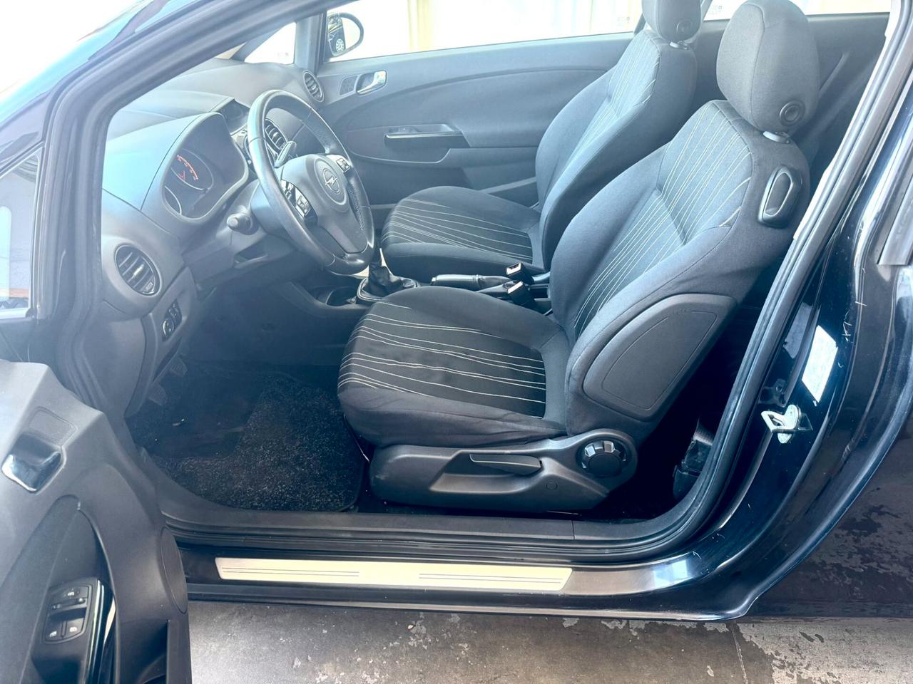 Opel Corsa 1.2 OK Neopatentati.