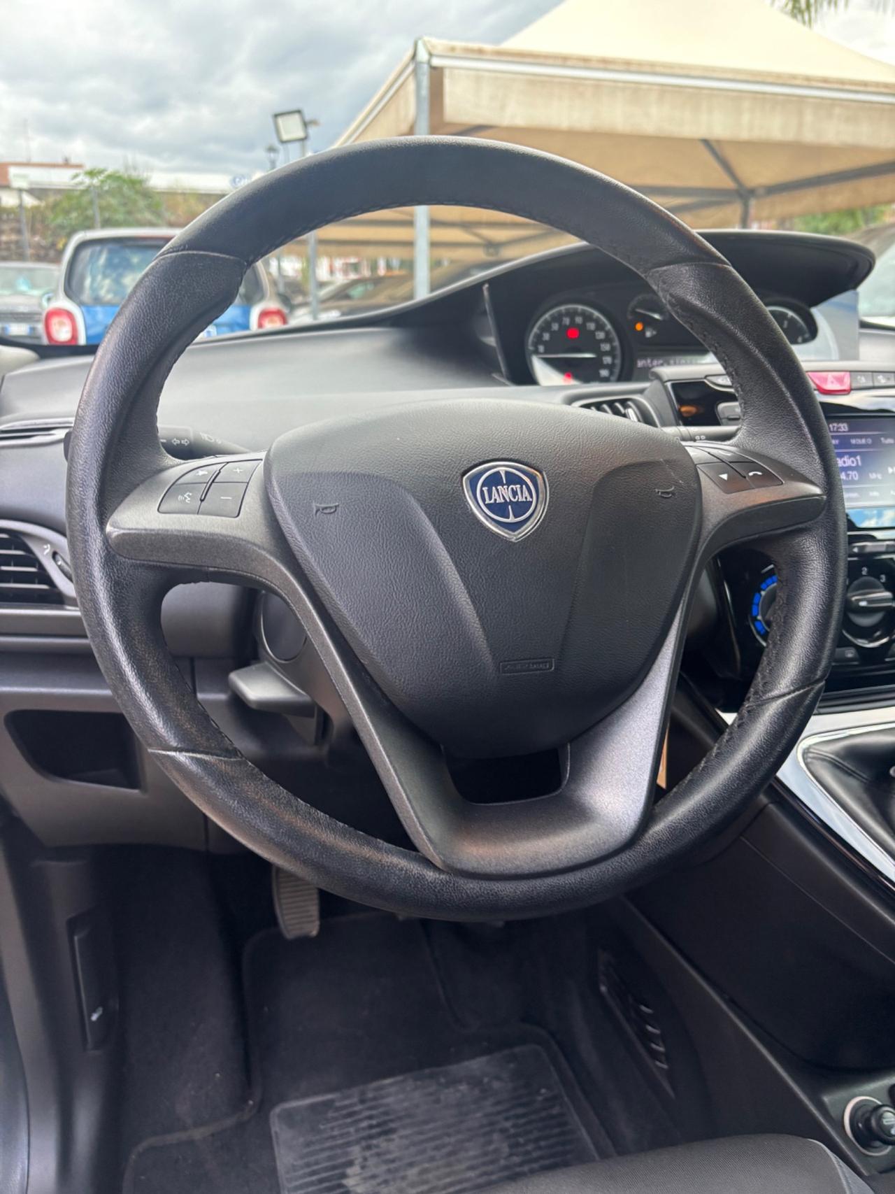 Lancia Ypsilon 1.3 MJT 16V 95 CV 5 porte S&S Silver