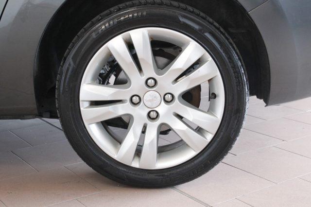 PEUGEOT 5008 1.6 HDi 115CV Business 7 POSTI