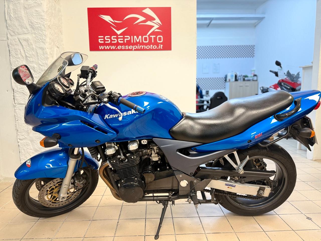Kawasaki ZR 7S