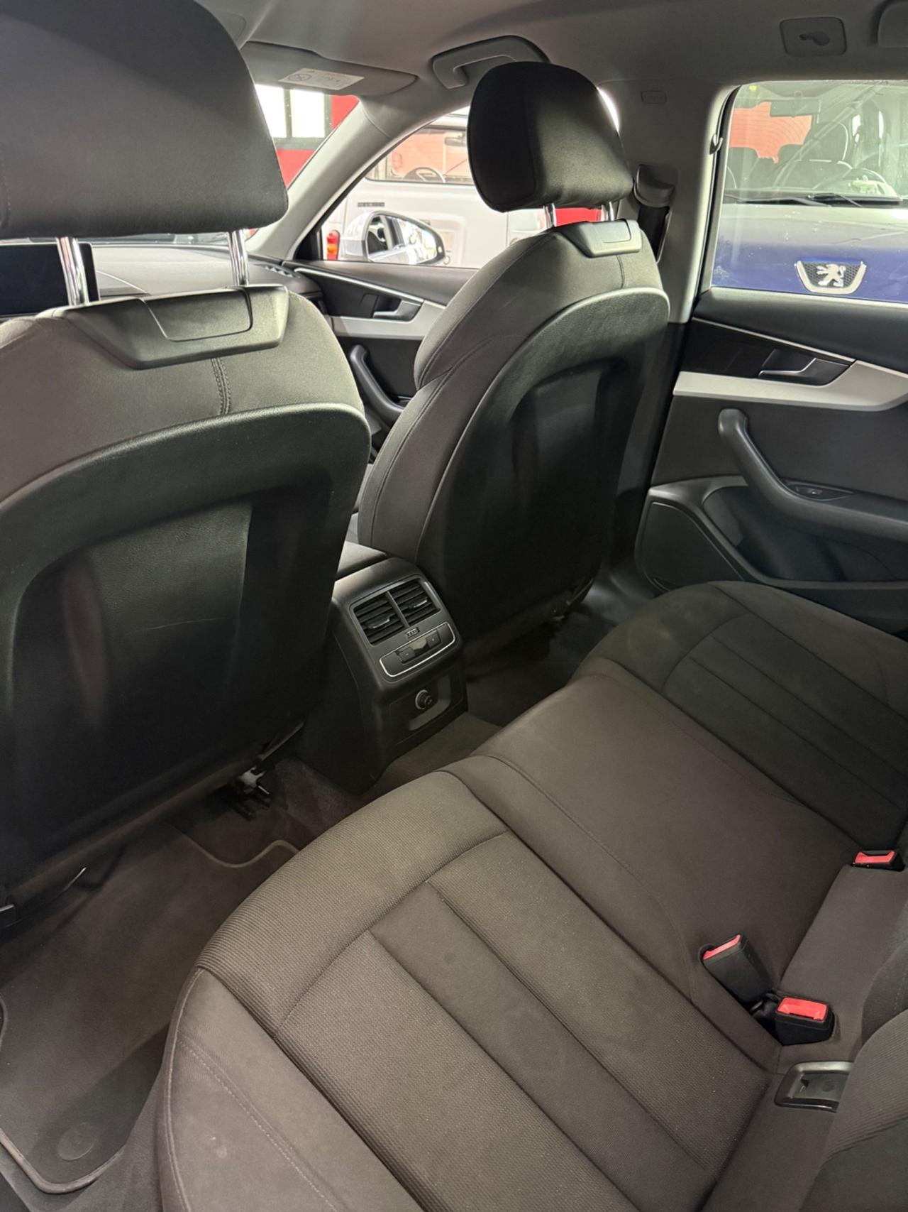 Audi A4 2.0 TDI 150 CV ultra S tronic Business Sport