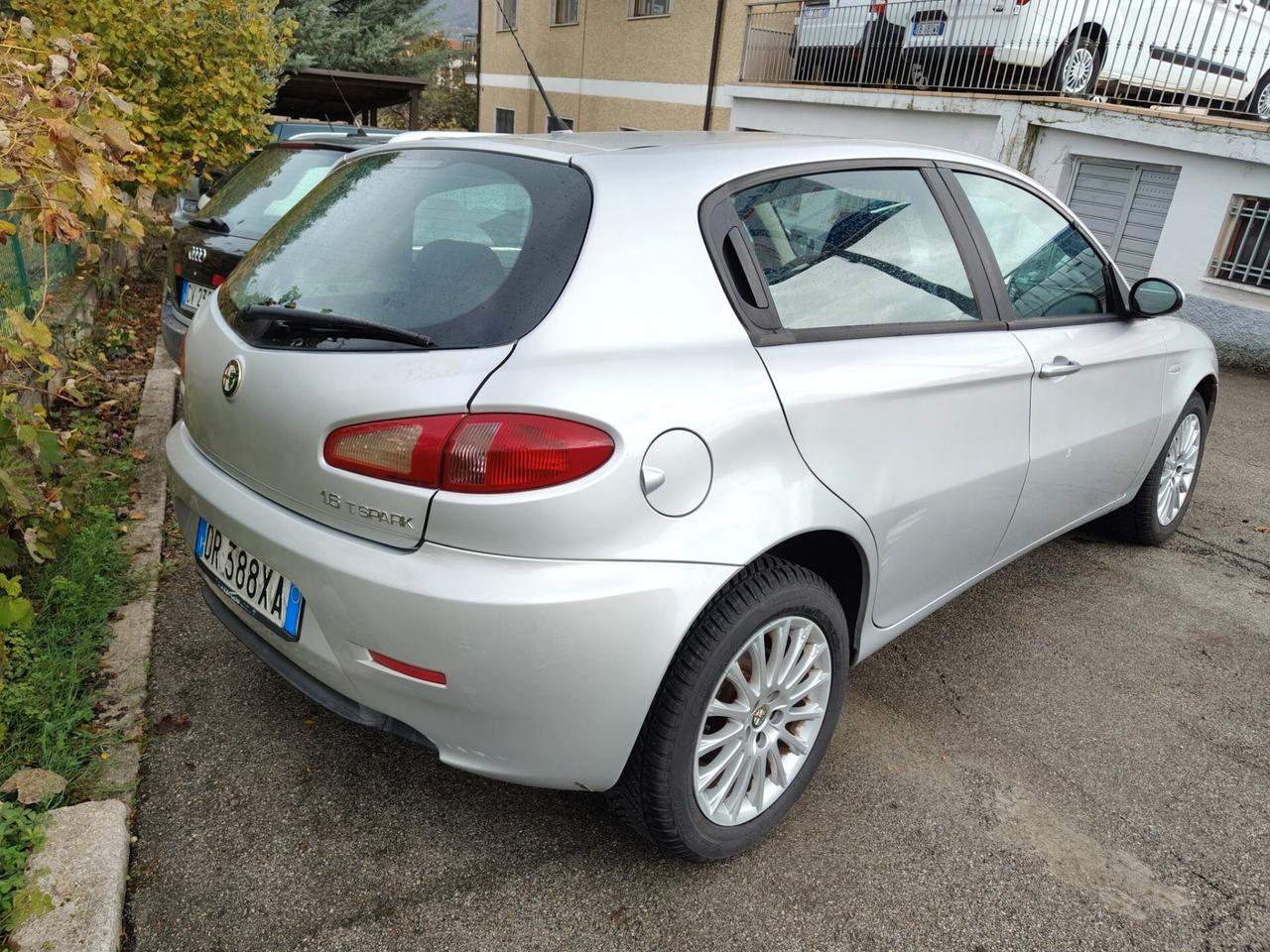 Alfa Romeo 147 1.6 16V TS (105) 5 porte Distinctive