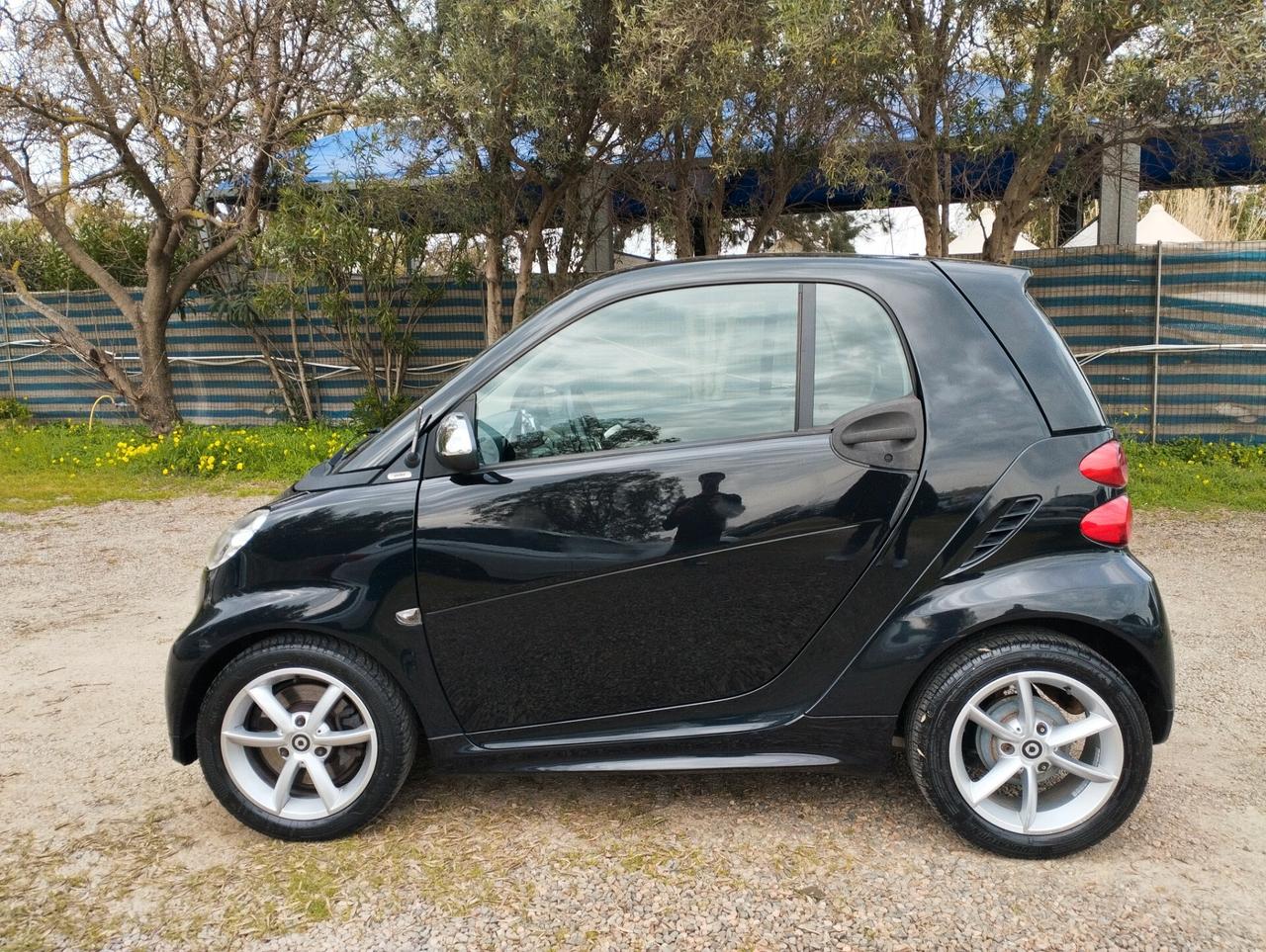 Smart ForTwo 1000 52 kW MHD coupé passion