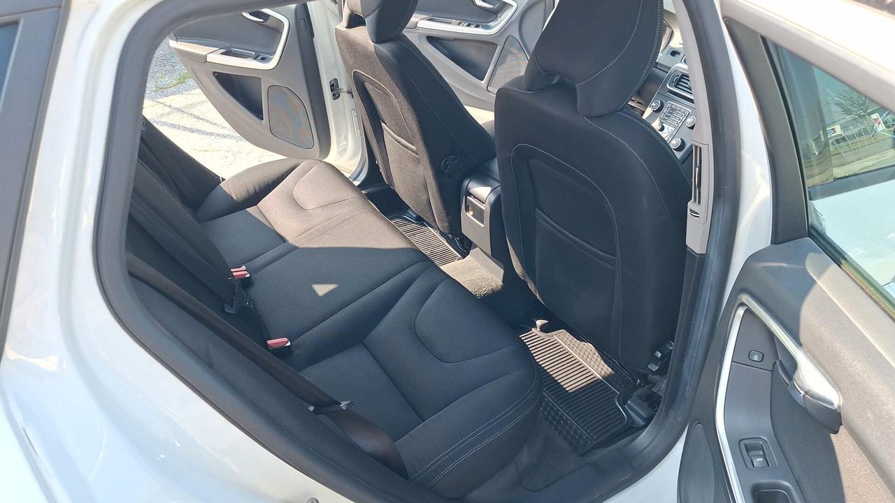 Volvo V60 D2 1.6 Business