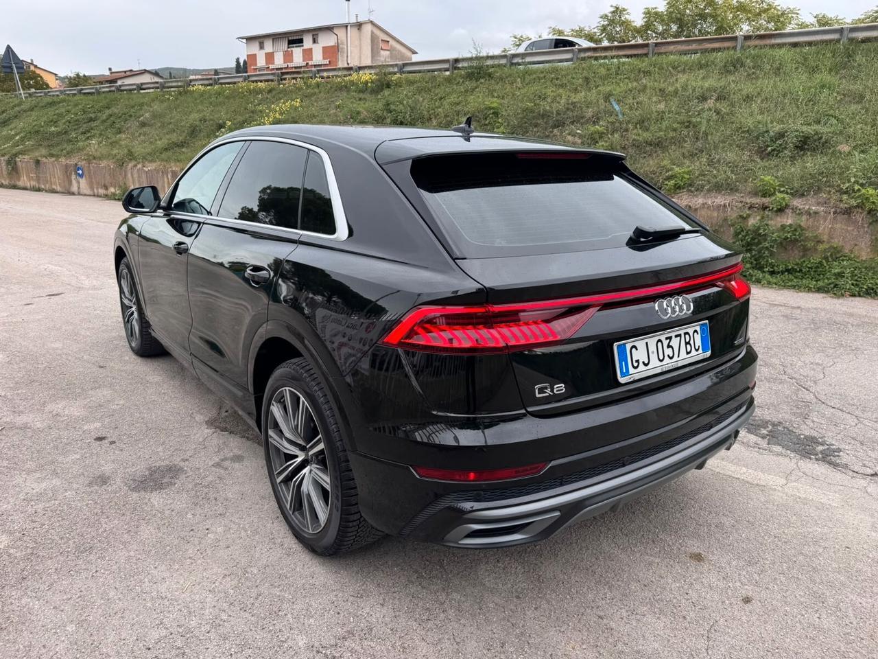 Audi Q8 50 TDI 286 CV quattro tiptronic S-line
