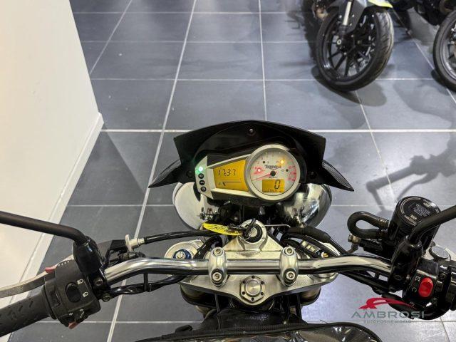 TRIUMPH Street Triple 1050