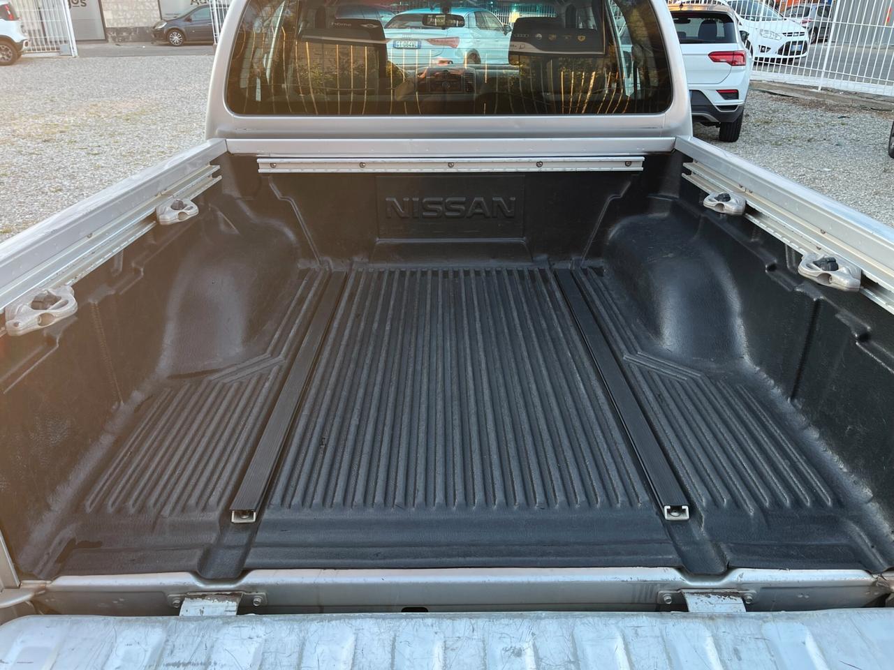 Nissan Navara 2.5 dCi 4 porte Double Cab LE