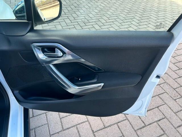 Peugeot 2008 1.6 e-HDi 92 CV Stop&Start Allure