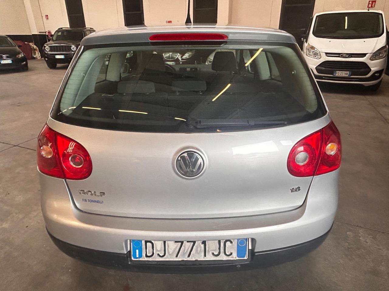 Volkswagen Golf 1600 benzina 101 cv 158000 km