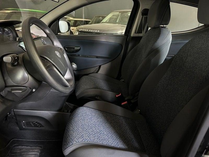 Lancia Ypsilon 1.0 FireFly 70cv Hybrid