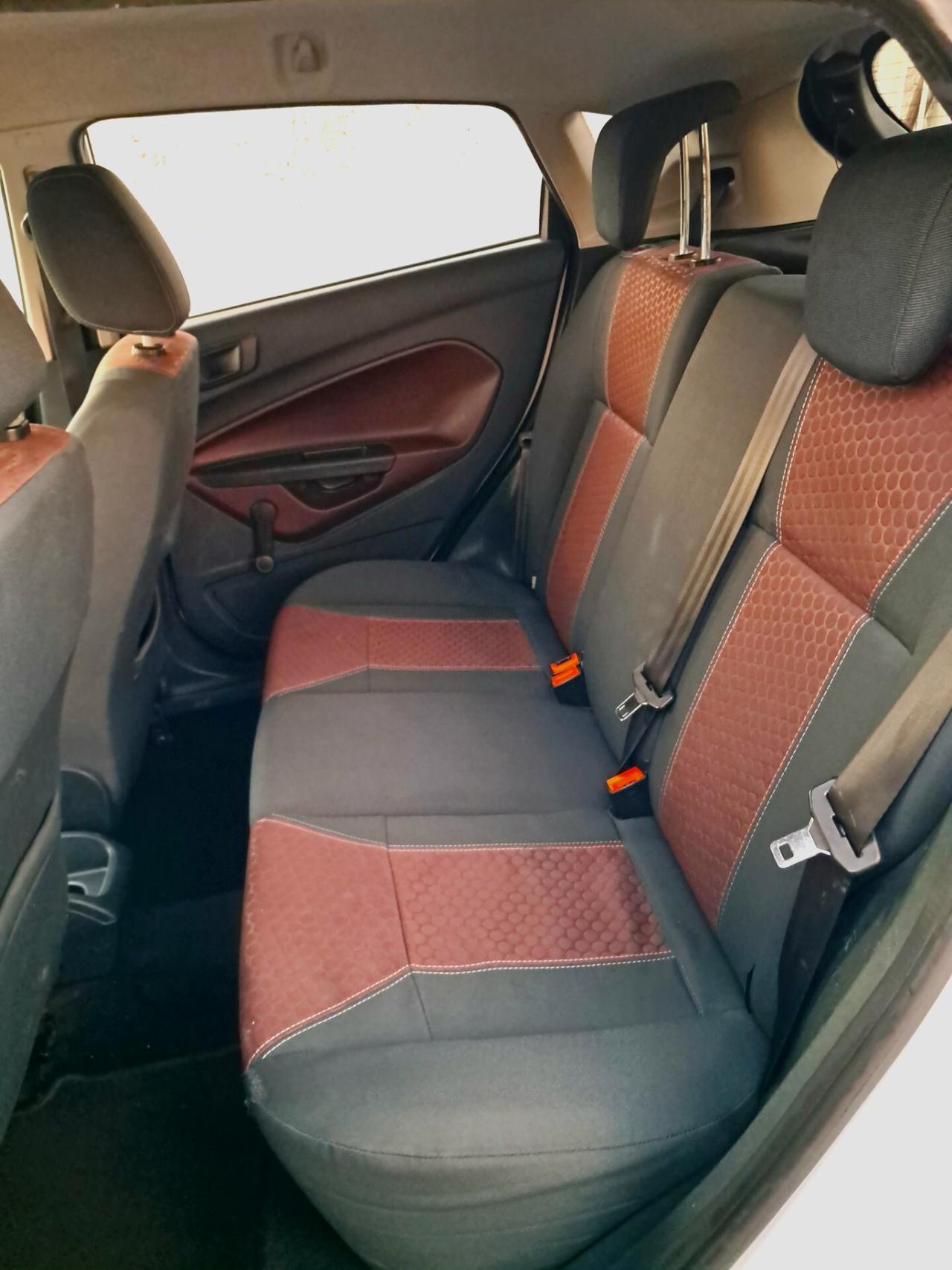 Ford Fiesta 5 porte GPL Titanium