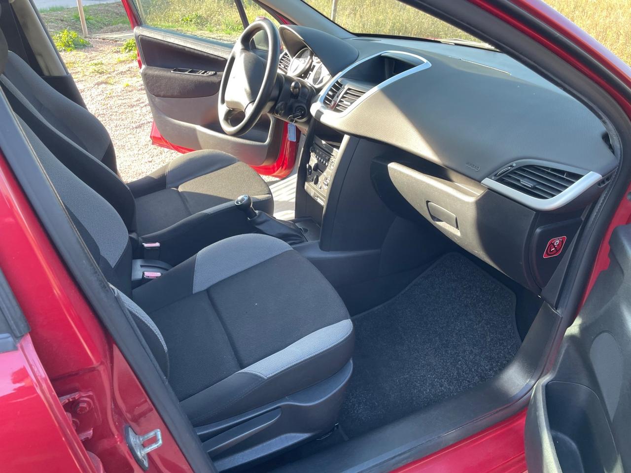 Peugeot 207 1.4 8V 75CV 5p. Energie Sport