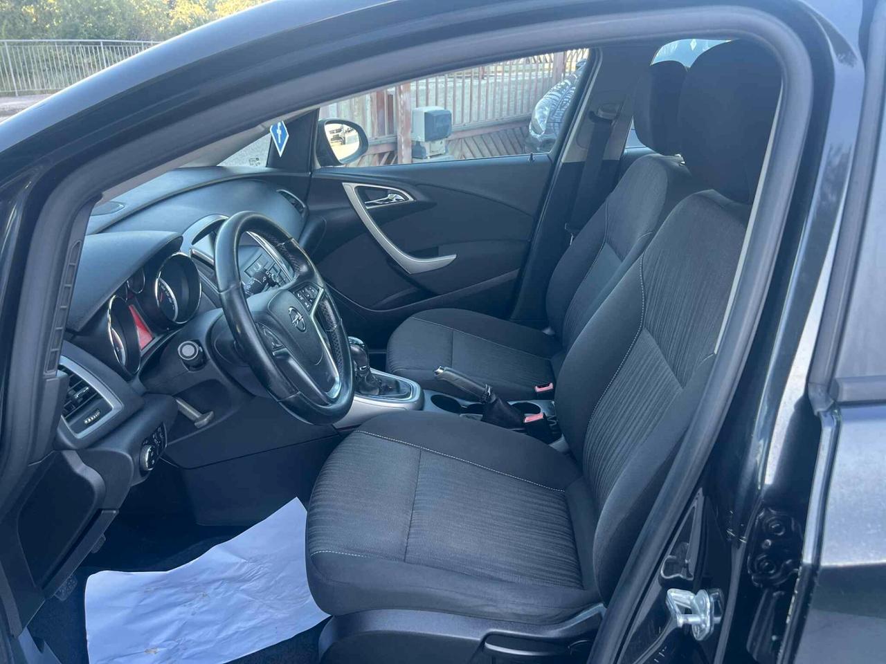 Opel Astra 1.7 CDTI 110CV 5 porte