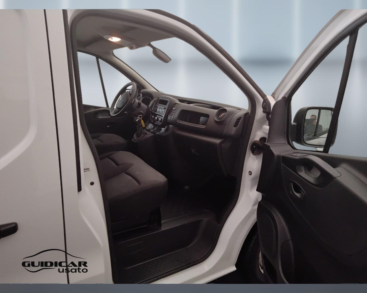 RENAULT Trafic IV 27 2019 - trafic T27 2.0 dci 120cv L1H1 Ice