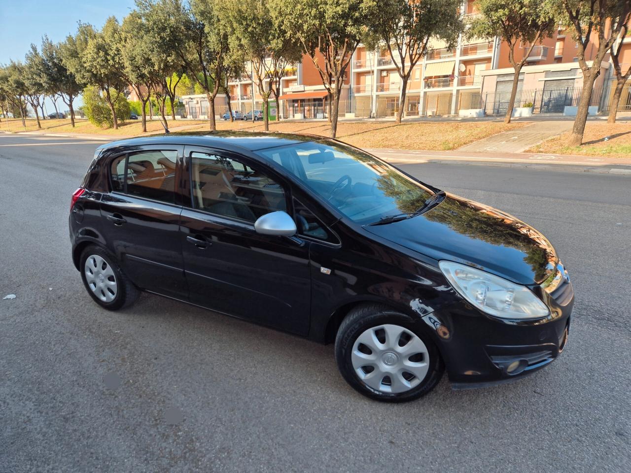 Opel corsa 1.2 gpl anno 08