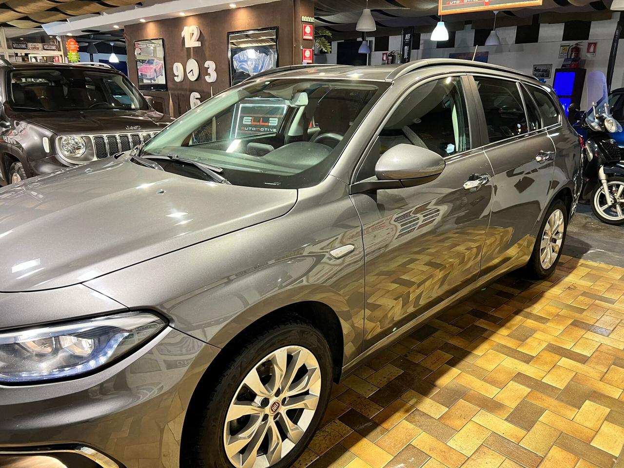 Fiat Tipo 1.6 Mjt S&amp;amp;S SW Lounge