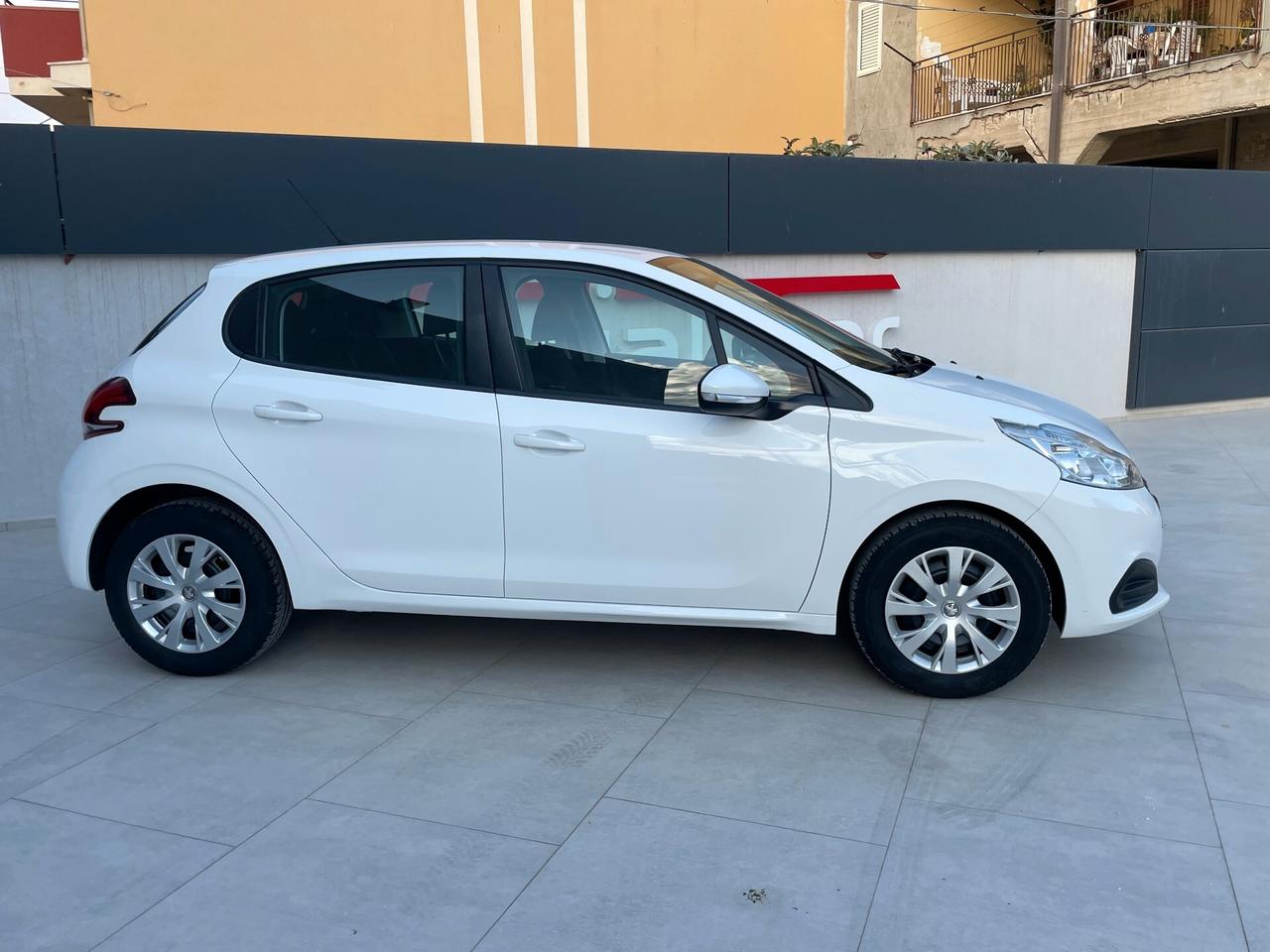 Peugeot 208 BlueHDi 100 S&S 5 porte Allure