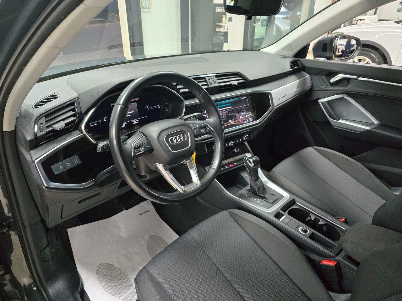 Audi Q3 35 TDI S tronic Business Advanced
