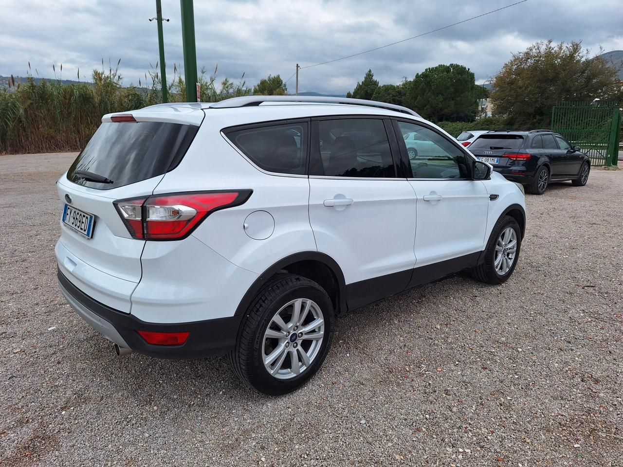 Ford Kuga 1.5 TDCI 120 CV S&S 2WD Business