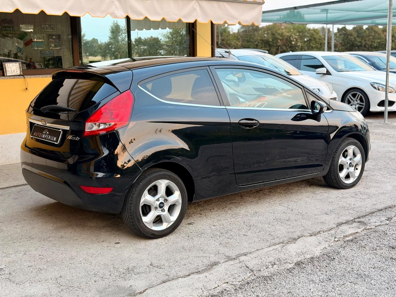 Ford Fiesta 1.4tdci 50kw Titanium OK NEOPATENTATI