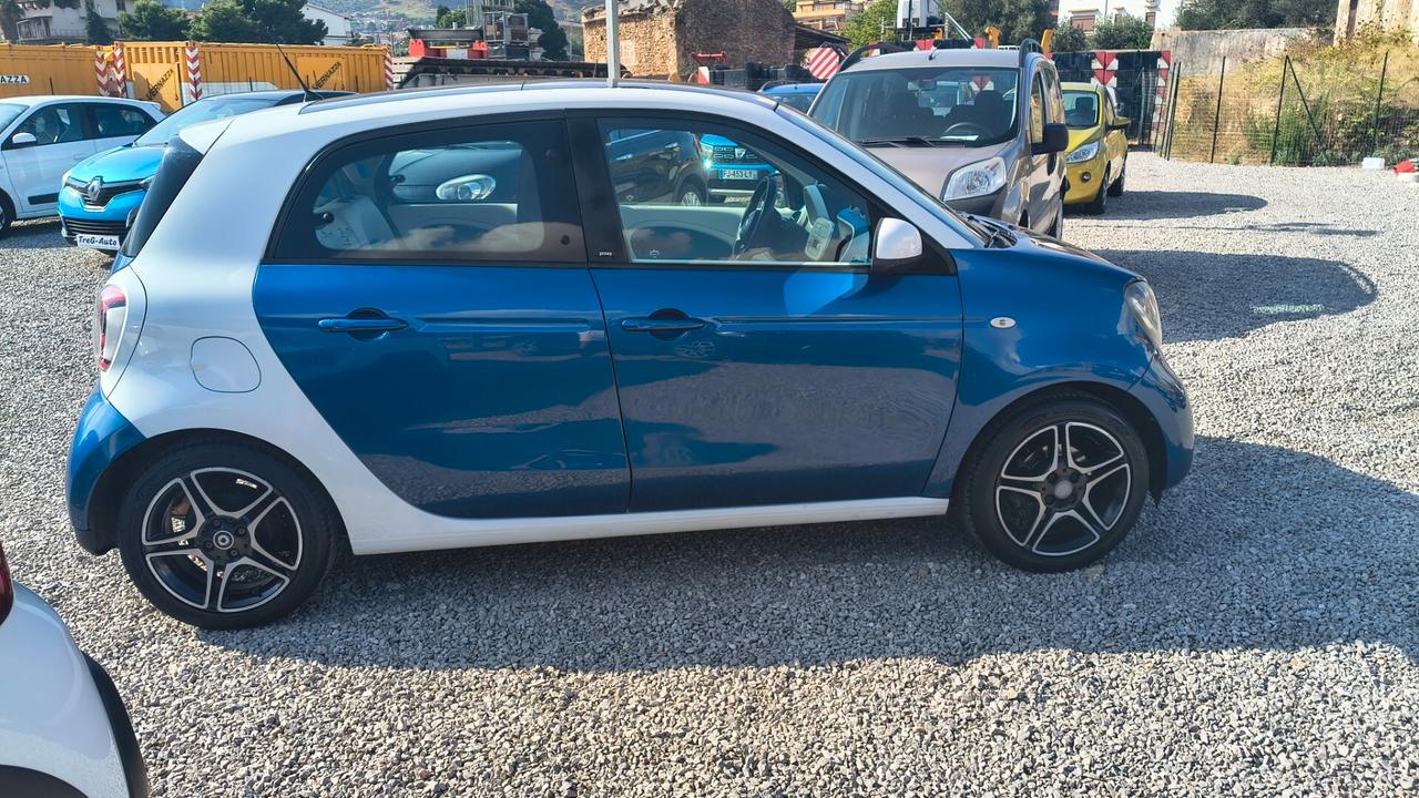 Smart ForFour 70 1.0 Proxy