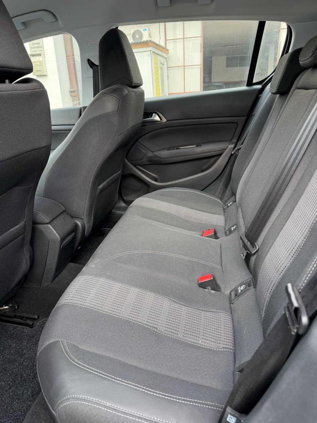 PEUGEOT 308 PureTech Turbo 130 S&S Allure