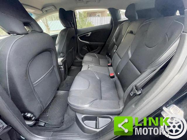 VOLVO V40 D2 Business Plus KIT DISTR SOST! TAGLIANDATA!