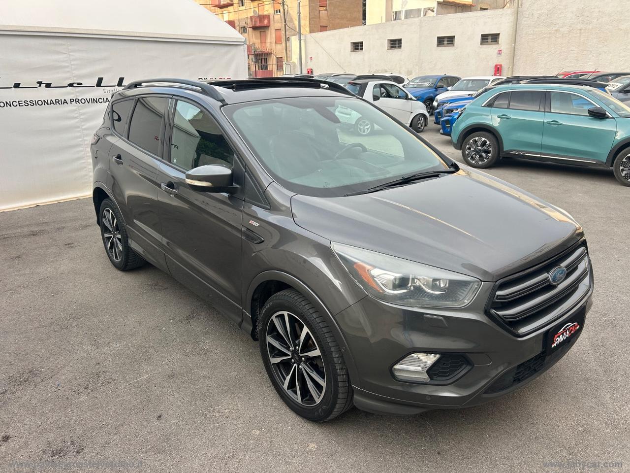 FORD Kuga 2.0 TDCI 150CV S&S 2WD ST-Line Bus.