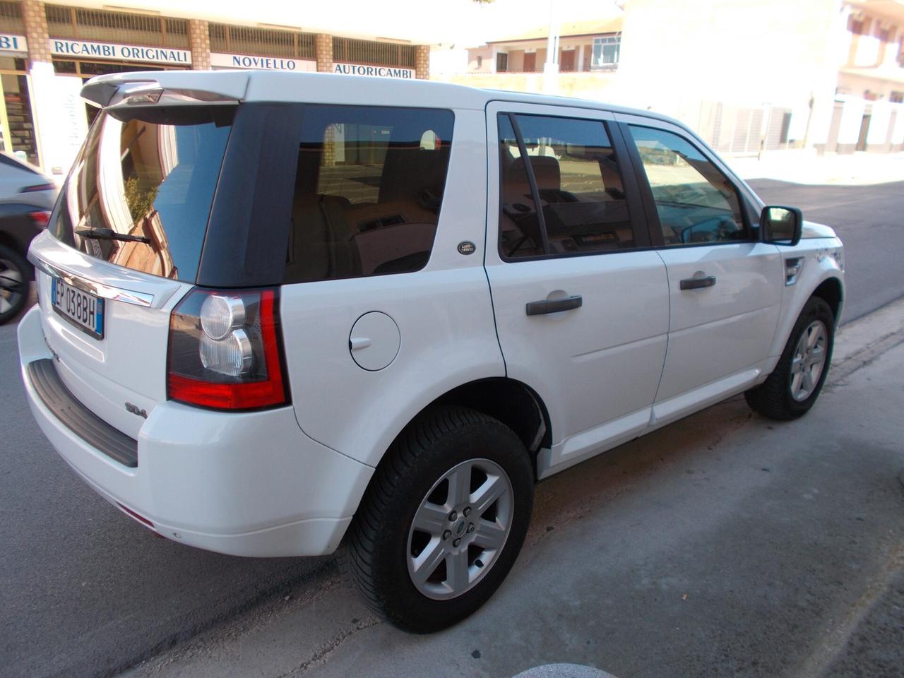 Land Rover Freelander 2.2 SD4 S.W. SE