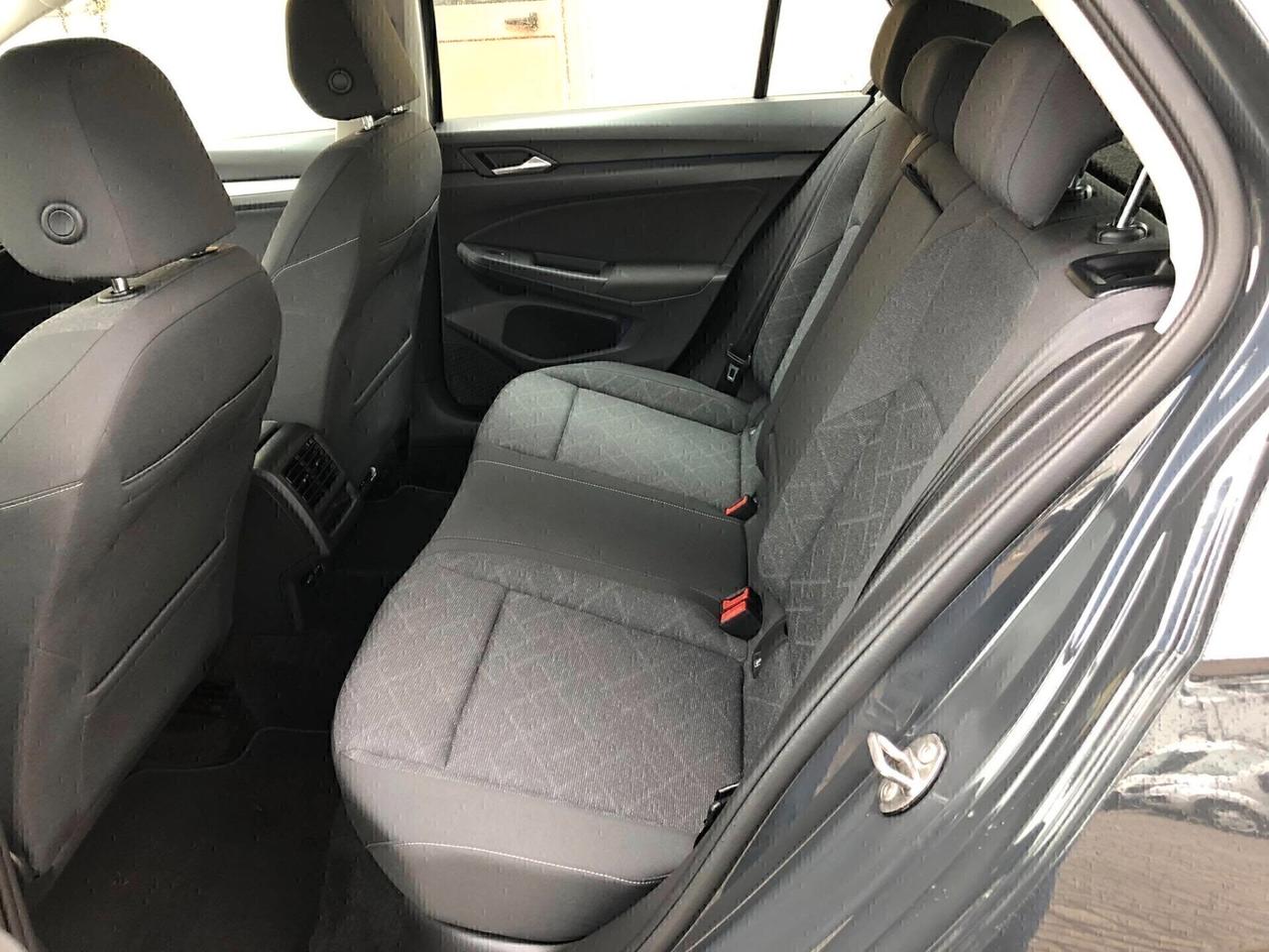 Volkswagen Golf 8 2.0 TDI 116 cv 2021 navi nuova