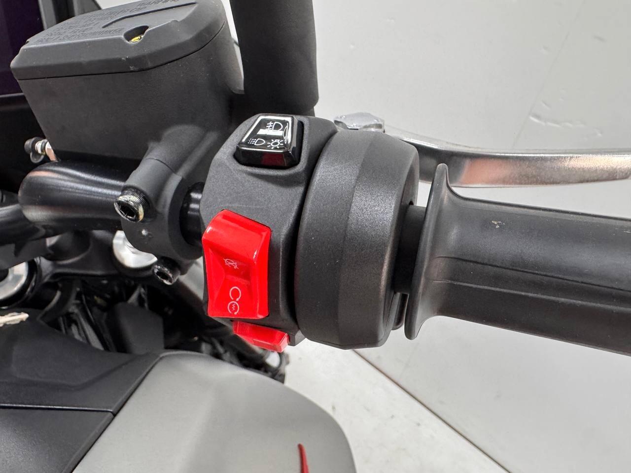 Moto Guzzi V85 Strada DA 136 € AL MESE – SENZA ANTICIPO