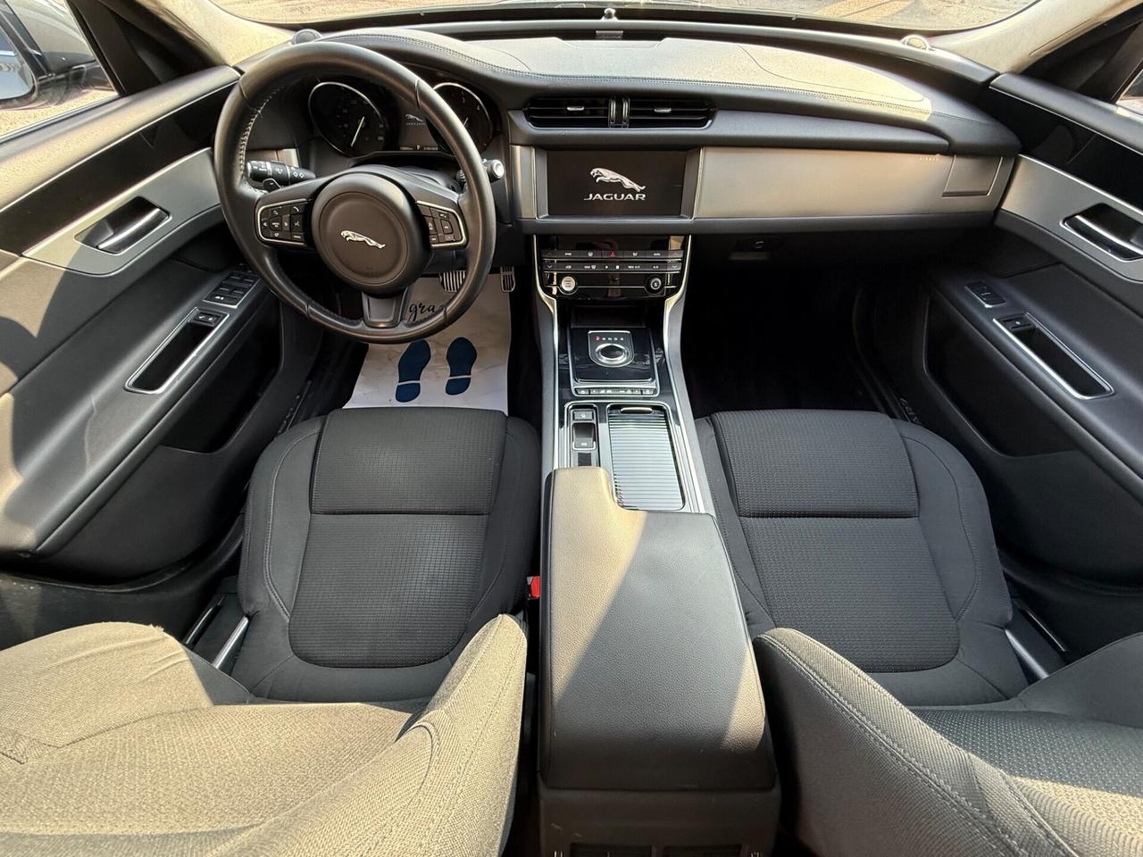 Jaguar XF 2.0 D 163 CV Prestige -Automatica