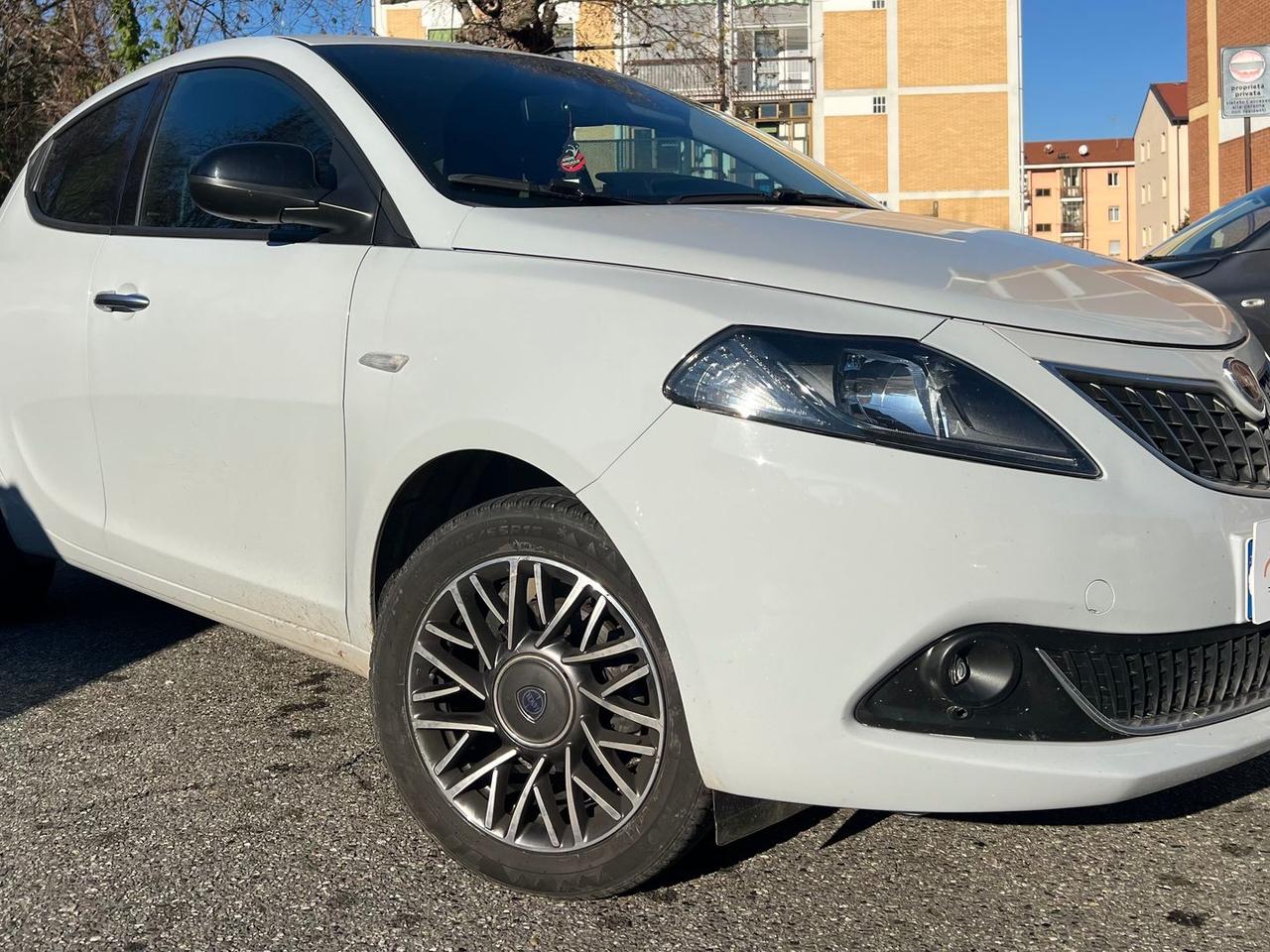 Lancia Ypsilon Silver 1.2 LPG #8176